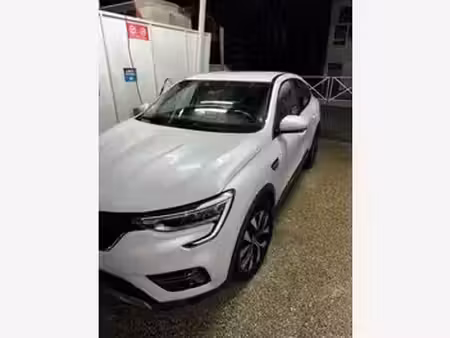 Renault Arkana E-Tech 1.6 145 Business