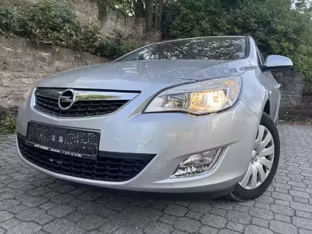 Opel Astra 1.4 140 Selection