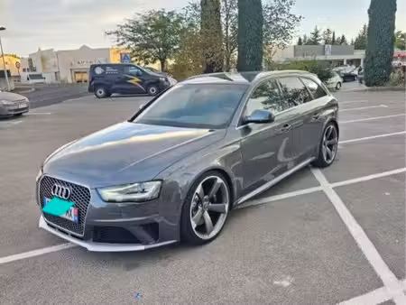 Audi A4 RS4 V8 4.2 FSI 450 quattro
