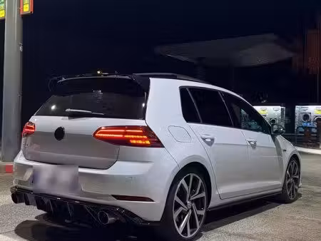 Volkswagen Golf GTI 2.0 TFSI 230