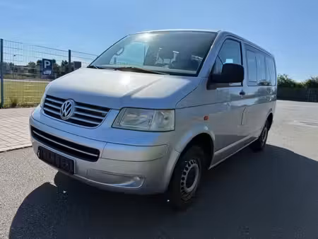 Volkswagen Transporter T5 1.9 TDI 102