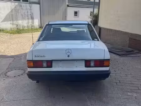 Mercedes-Benz 190 