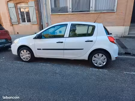 Renault Clio 1.2 75