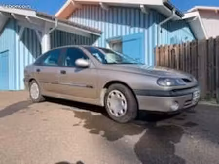 Renault Laguna 1.6 110