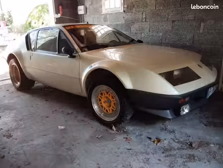 Alpine A310 