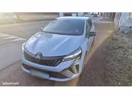 Renault Clio E-Tech 1.6 145 Esprit Alpine
