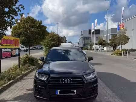 Audi Q7 S line quattro