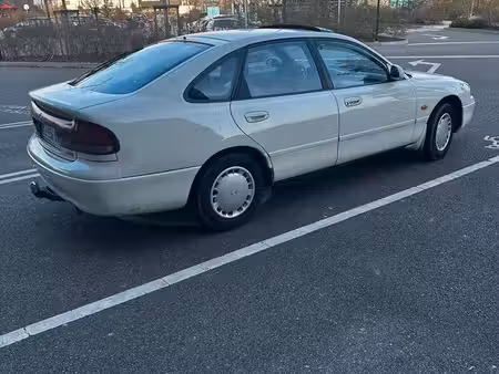 Mazda 626 1.8 105