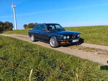BMW Série 5 525e