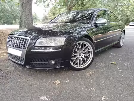 Audi A8 S8 V10 5.2 450 quattro