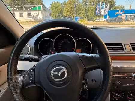 Mazda Mazda3 1.6 105