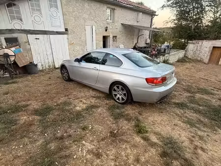 BMW Série 3 330d 3.0 231