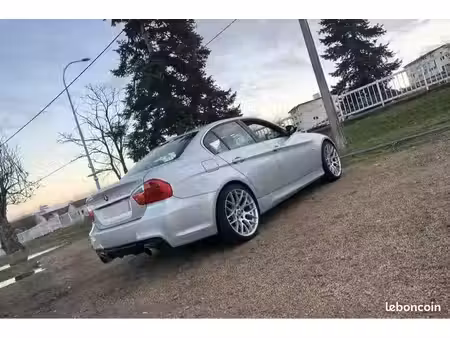 BMW Série 3 330d 3.0 231