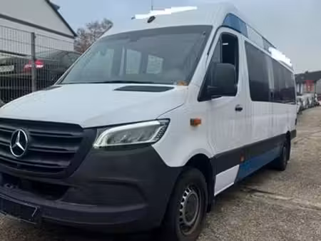 Mercedes-Benz Sprinter 143
