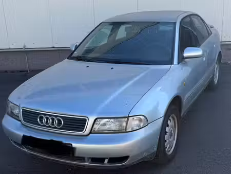 Audi A4 1.6 101