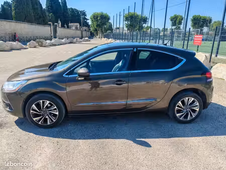 DS 4