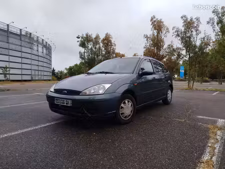 Ford Focus 1.6 100