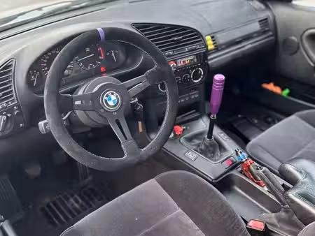 BMW Série 3 325d 2.4 143