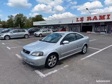 Opel Astra 2.2 147