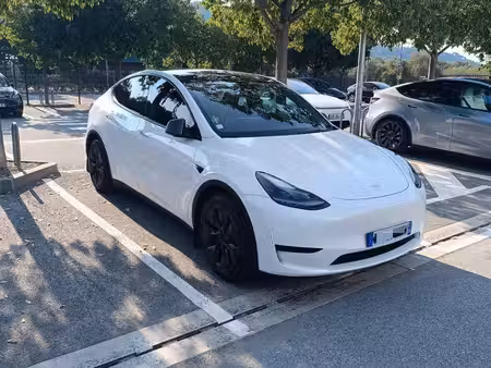 Tesla Model Y Grande Autonomie