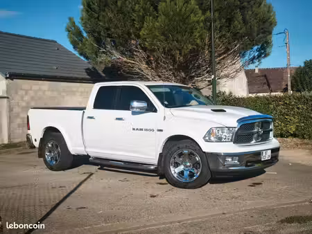 Dodge RAM 1500 V8 5.7