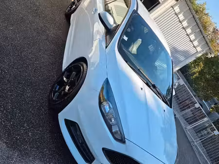 Ford Focus ST 2.0 250