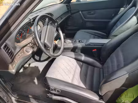 Porsche 944 