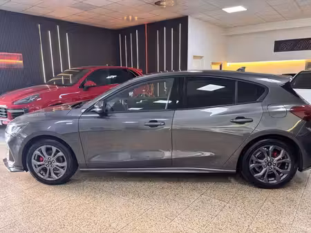Ford Focus 1.0 155 ST Line