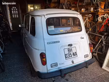 Renault R4 4L