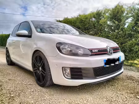Volkswagen Golf GTI 2.0 TSI 210