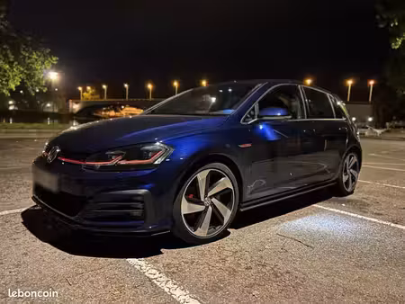 Volkswagen Golf GTI 2.0 Performance