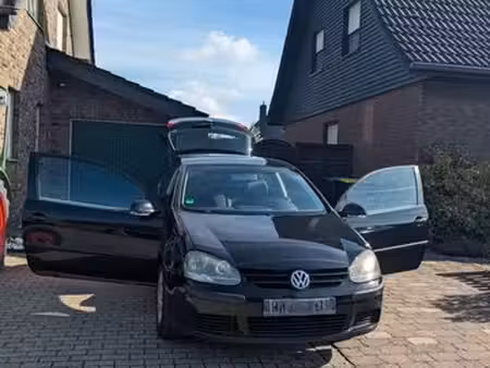 Volkswagen Golf 1.4 75
