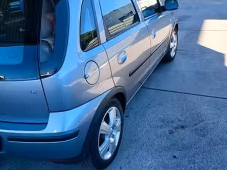 Opel Corsa 1.2 75