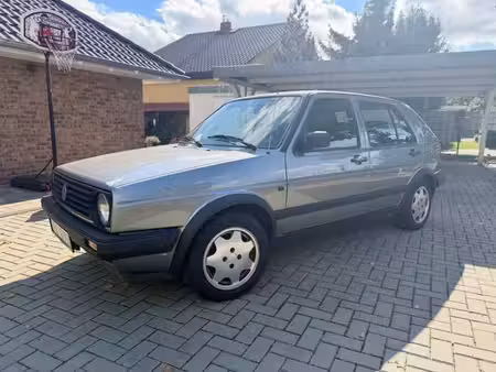 Volkswagen Golf 1.8 90