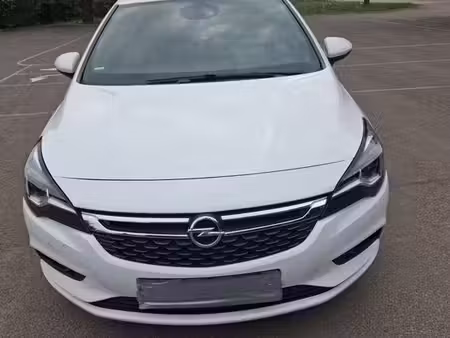 Opel Astra 1.6 200 Dynamic