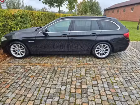 BMW Série 5 530d 3.0 258
