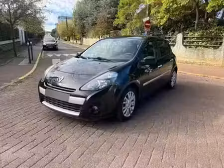 Renault Clio 1.2 75 TomTom Edition