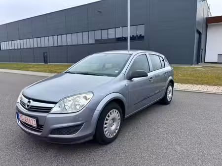 Opel Astra 1.4 90