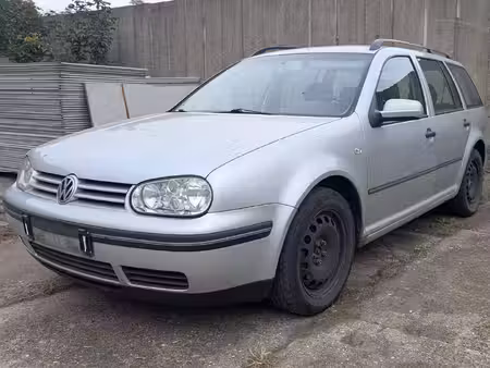 Volkswagen Golf 1.6 105