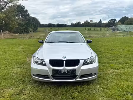 BMW Série 3 325i 2.5 218