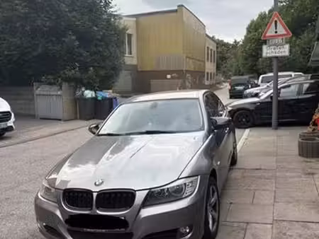 BMW Série 3 318i 2.0 143