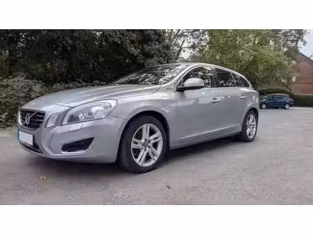 Volvo V60 D6 2.4 215 4x4