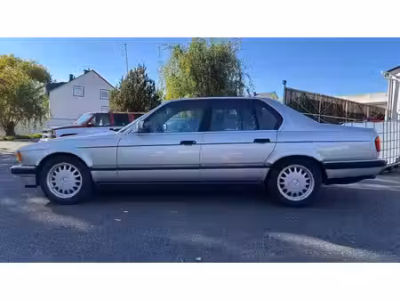 BMW Série 7 730i