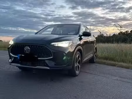 MG HS Luxury