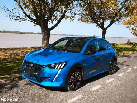Peugeot 208 136 GT