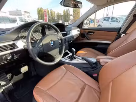 BMW Série 3 318i 2.0 143