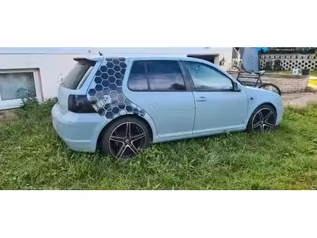 Volkswagen Golf GTI 1.8 150
