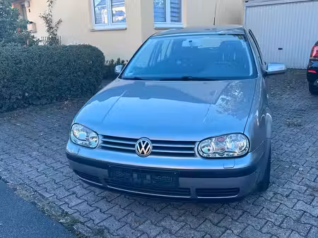 Volkswagen Golf 1.6 102