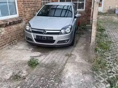 Opel Astra 1.4 90