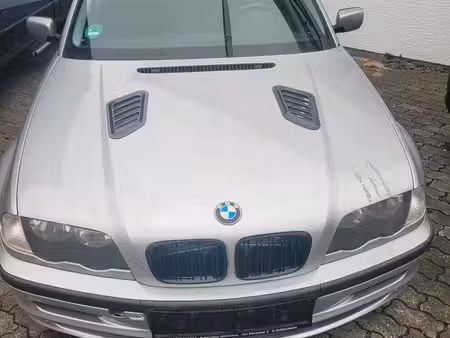 BMW Série 3 318i 1.9 118